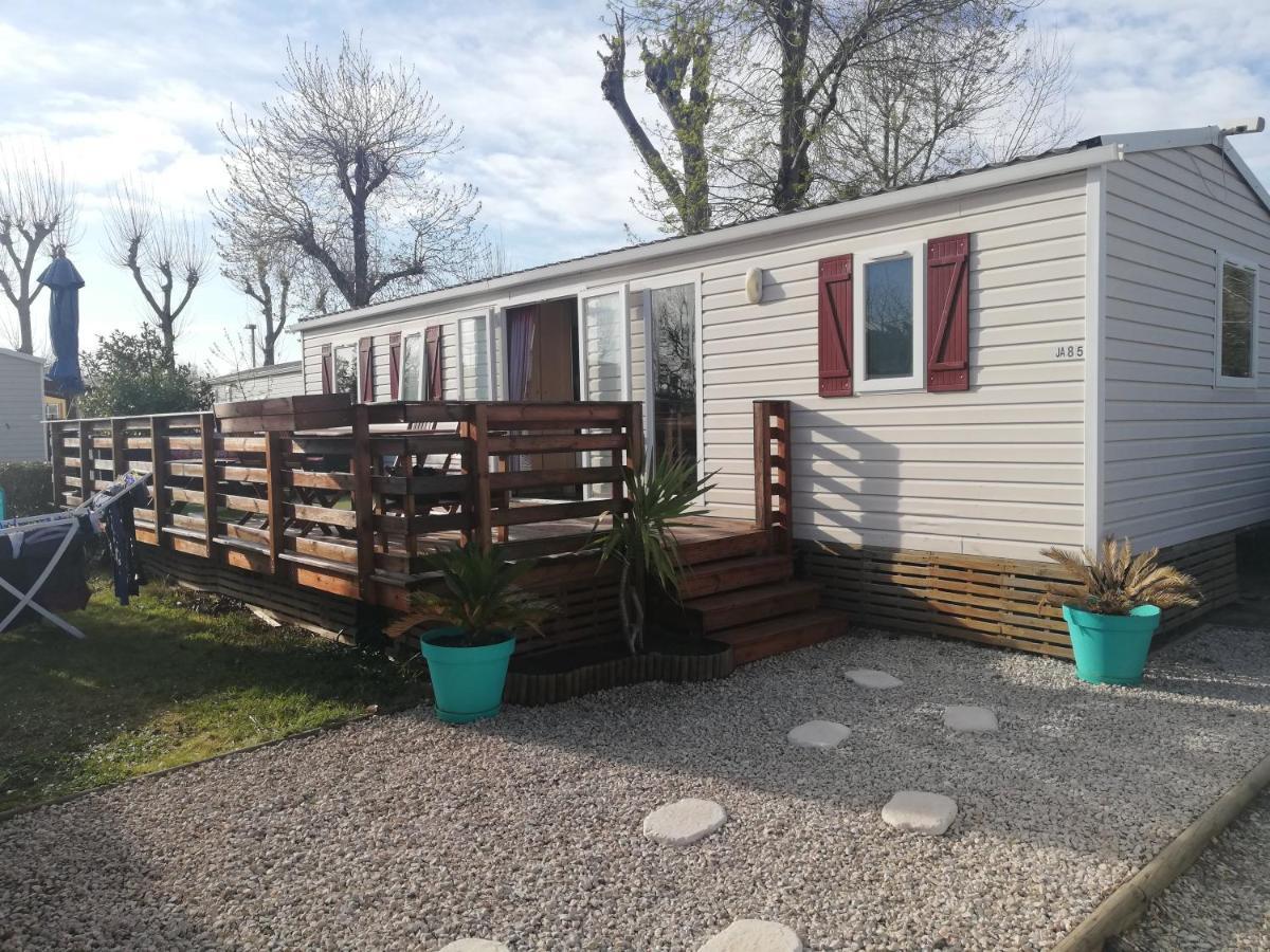 Grand Mobil Home 3Chbr 2Sdb Camping La Carabasse Vias Esterno foto